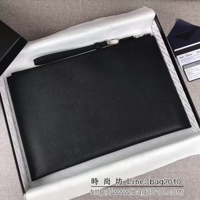 PRADA普拉達 專櫃最新款式 十字紋牛皮 限量版男士手包 2NG001 DD1142